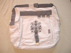 Spooky Umhängetasche Tattoo Weiß